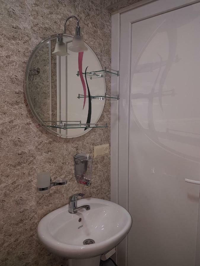 Apartments Sunset Paradise マヒンジャウリ 部屋 写真